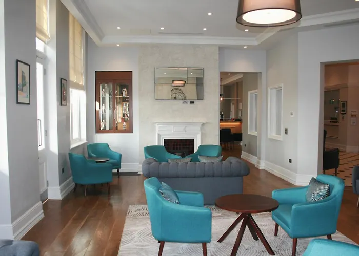 Yarrow Hotel